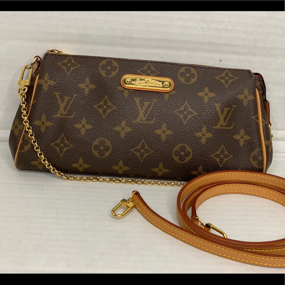 (SOLD) Louis Vuitton Eva Clutch